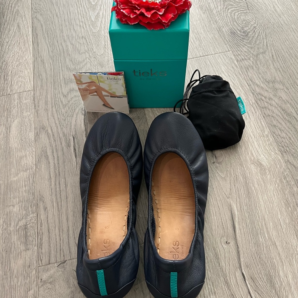 Tieks Ballet Flats-California Navy Blue-sz 8